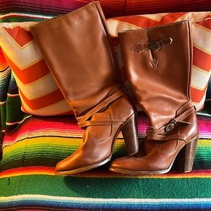 Vintage size 7 leather Zodiac boots in good condition